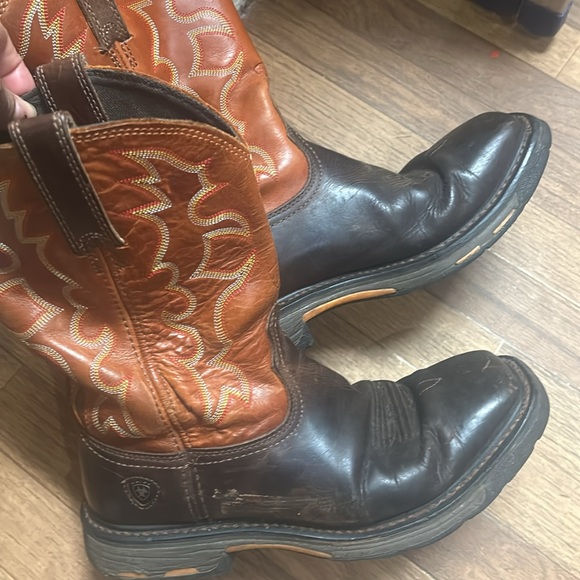 ARIAT Booth size 9.5 - Picture 7 of 14